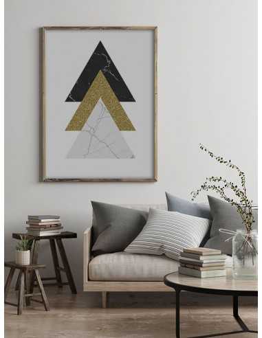 plakat geometryczny z trójkątami, jeden z trójkątów jest ze złota reszta z kamienia, grafika na ściane plakat geometryczny z trójkątami, jeden z trójkątów jest ze złota reszta z kamienia, grafika na ściane