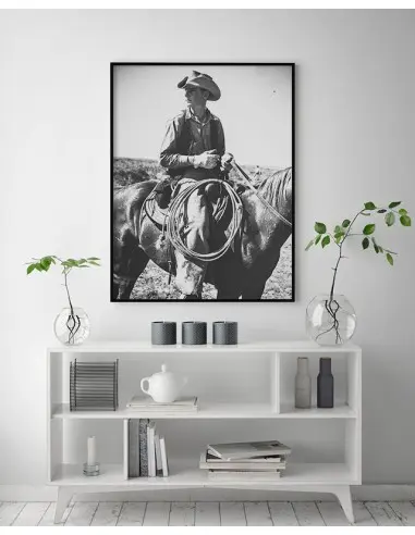 Plakat z Kowbojem. Stara fotografia, grafika do ramki. Czarno biała fotografia z koniem i kowbojem. Plakat z Kowbojem. Stara fotografia, grafika do ramki. Czarno biała fotografia z koniem i kowbojem.