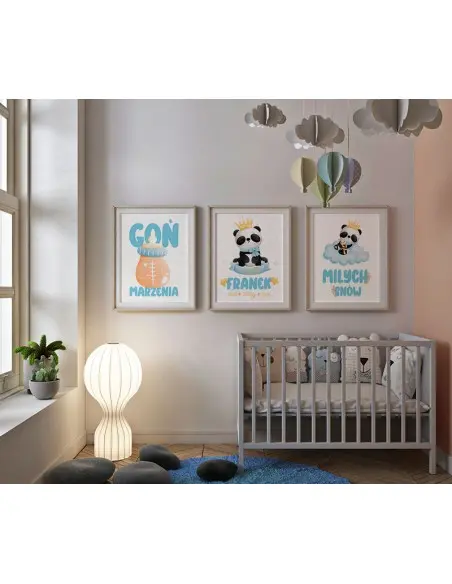 Metryczka dla dziecka z pandą w koronie dla chłopca w niebieskich kolorach. Plakat z imieniem dla dziecka.