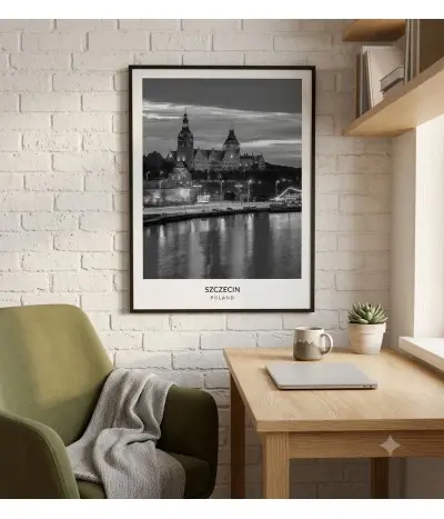 Czarno-biały plakat ze szczegółowym widokiem na nocną panoramę Wałów Chrobrego w Szczecinie z napisem Szczecin Poland na dole. 2