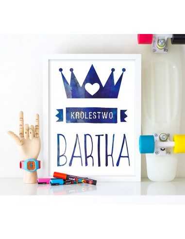 Plakat do pokoju dziecka "Królestwo imię" z koroną w dwóch wersjach kolorystycznych. Plakat do pokoju dziecka "Królestwo imię" z koroną w dwóch wersjach kolorystycznych.